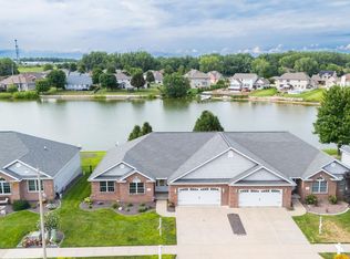 1505 Remington Rd, Pekin, IL 61554