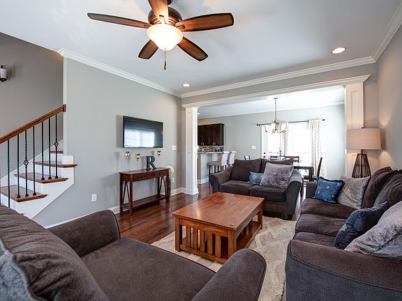 5th image of 2312 Ancient Oak Ln