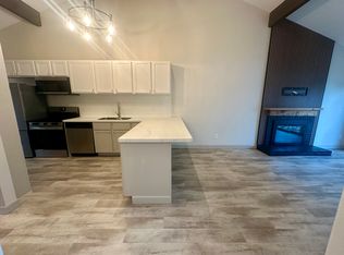 61 Breezy Knoll Ln #61, Lake Saint Louis, MO 63367