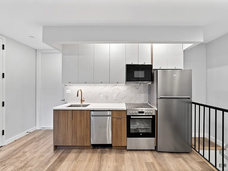 2913 Snyder Ave #1A — Photo 4