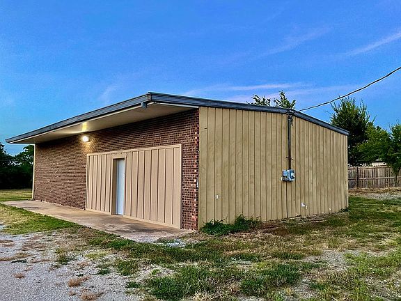 2nd image of 16018 County Road 3560