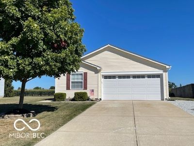 1912 Breakwater Dr, Greenfield, IN, 46140