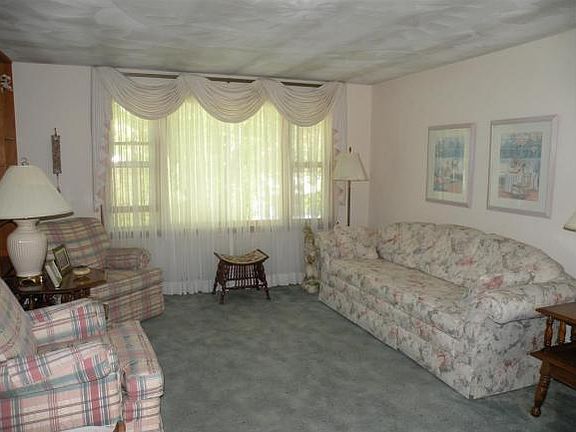 3rd image of 4218 Cheryl Dr