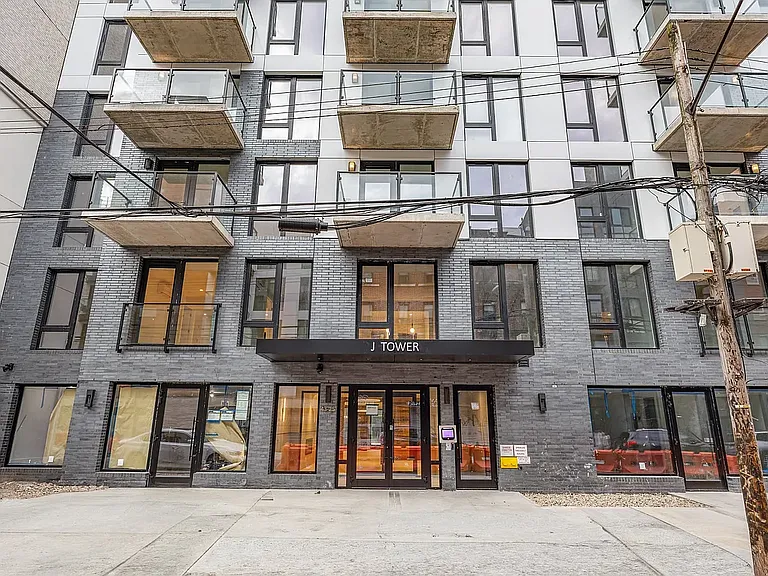 43-25 52nd St #4D — Photo 18