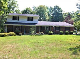 4 Timberlake Rd, Bloomington, IL 61704