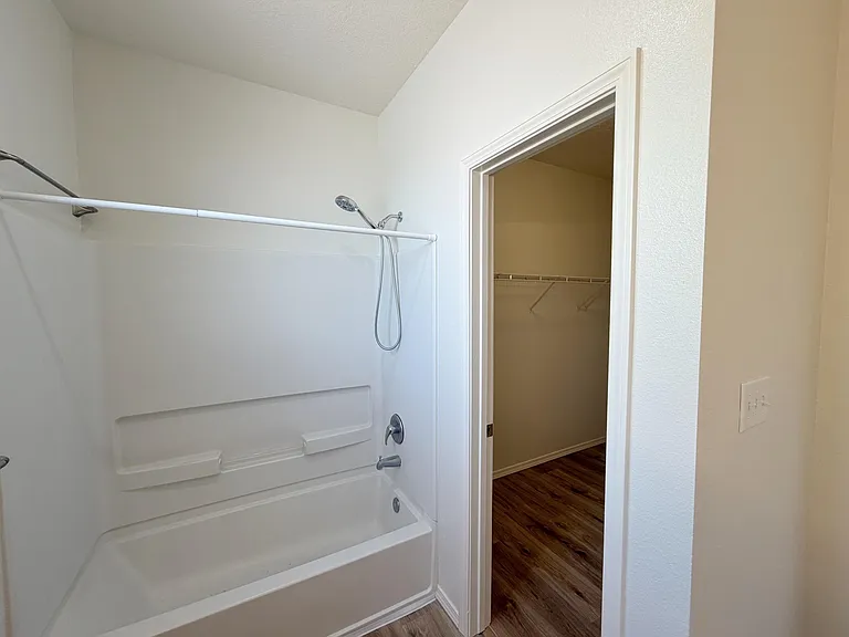 1105 Meadowlark Way SE #C — Photo 19