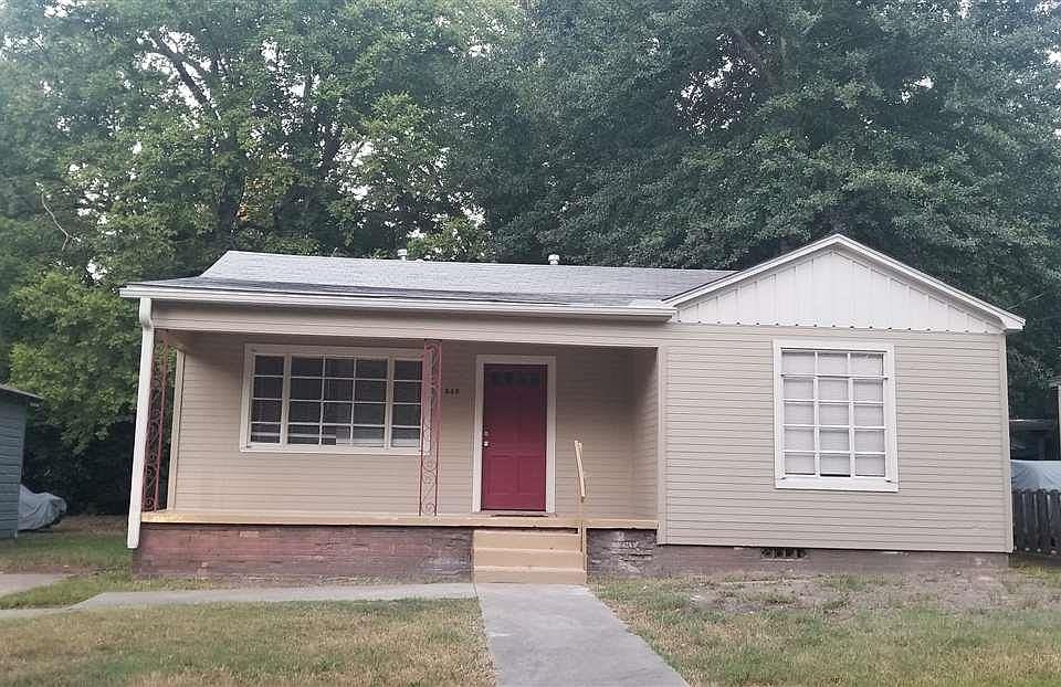 1st image of 530 S Fenton Ave