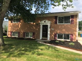 410 Shrewsbury Dr, Holland, OH
