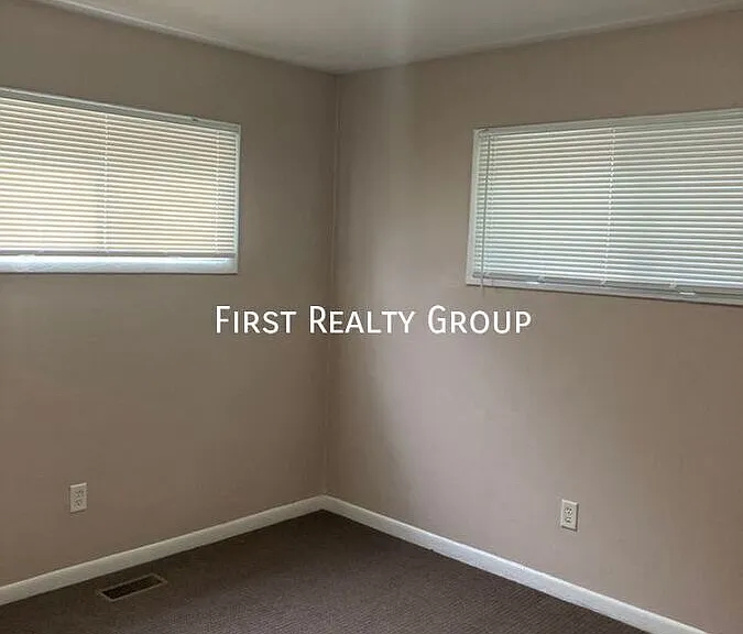 4446 Genesee Ave — Photo 5