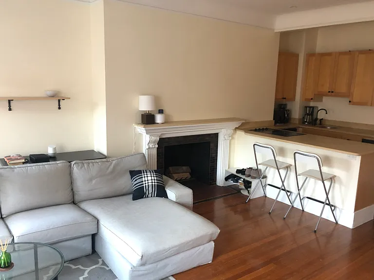 591 Beacon St #5D — Photo 4