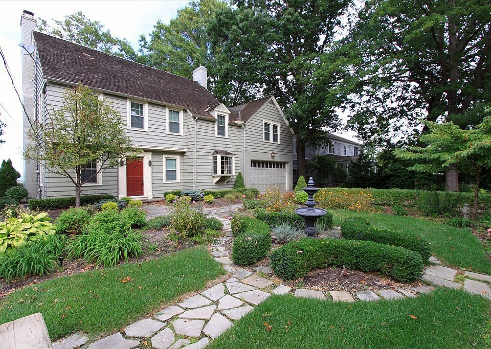 1st image of 15710 W Shore Ct