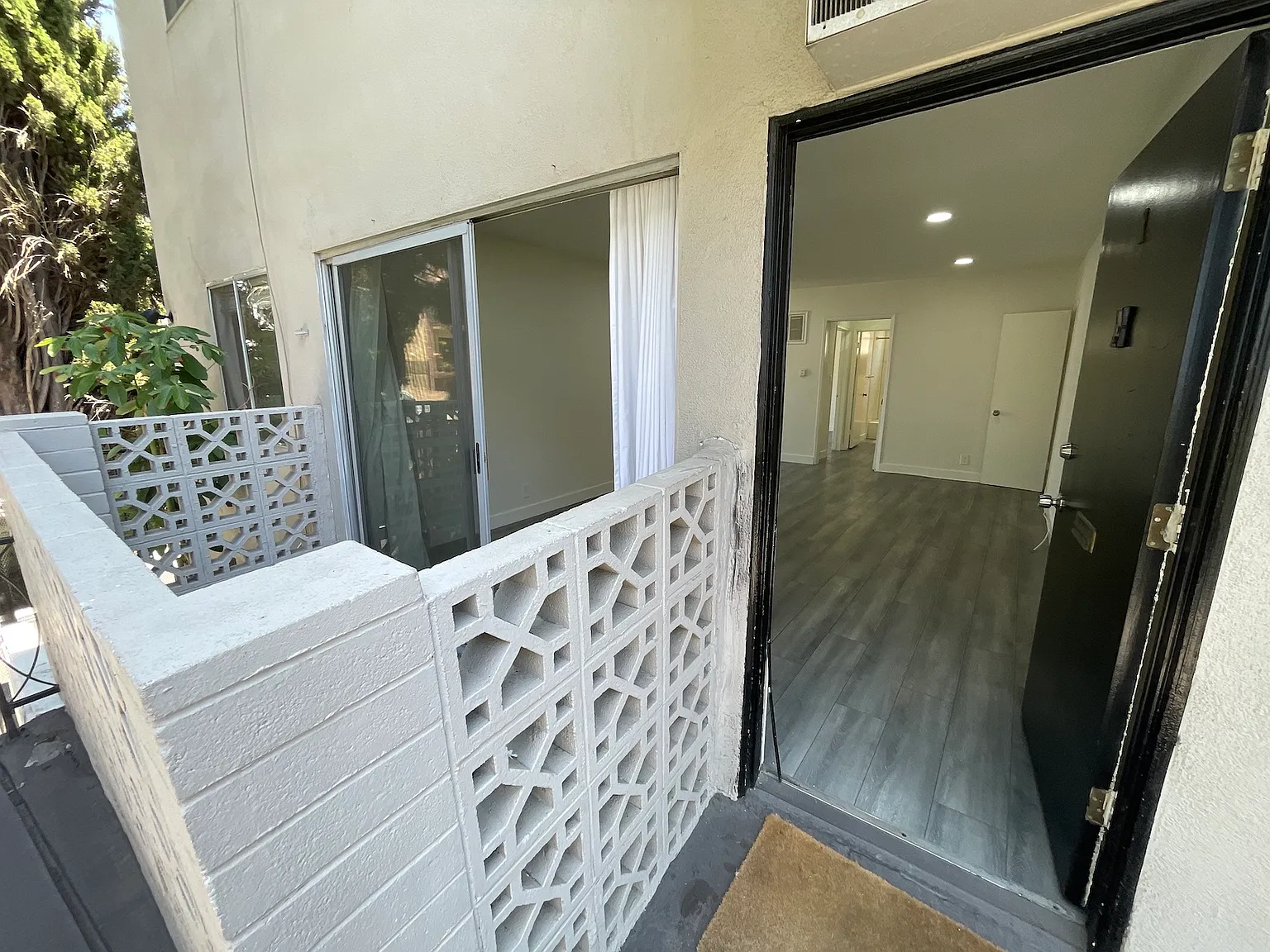 N Alfred St, West Hollywood — Photo 4