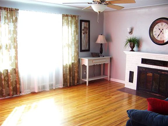 5th image of 1008 Bellevue Ct