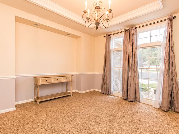 4th image of 5004 W Newcastle Dr
