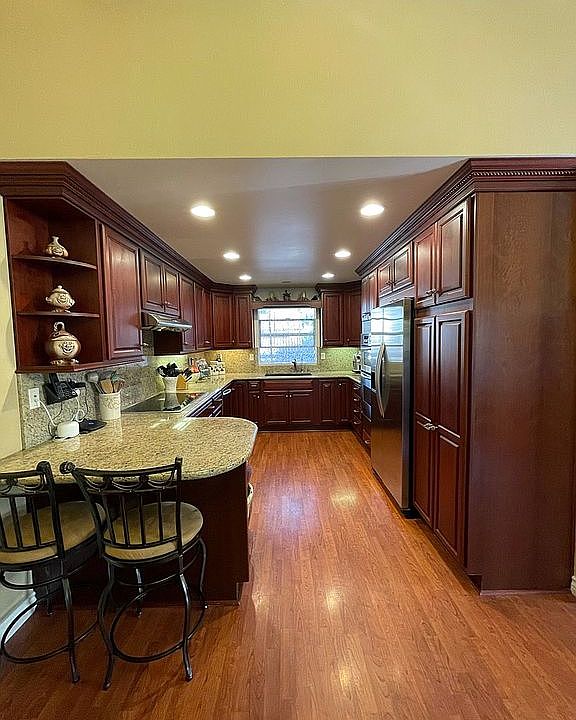 1st image of 23 Cabrillo Dr