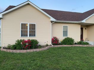 1604 Hillside Ln, McHenry, IL