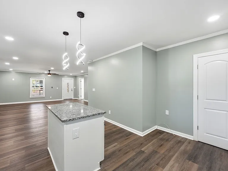 1106 Attica St — Photo 12