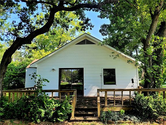 4th image of 1425 Lake Sequoyah Dr