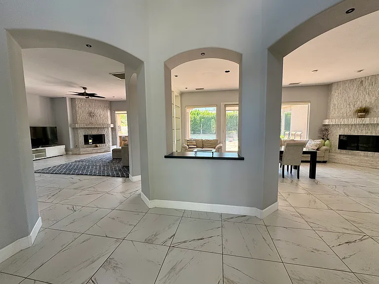 25 Buckingham Way — Photo 17