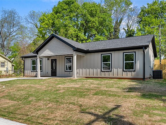 3rd image of 1215 E Whitner St