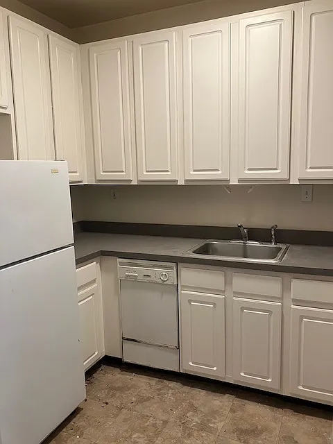 3 bed, 1200 sqft, $1,950 — Photo 3