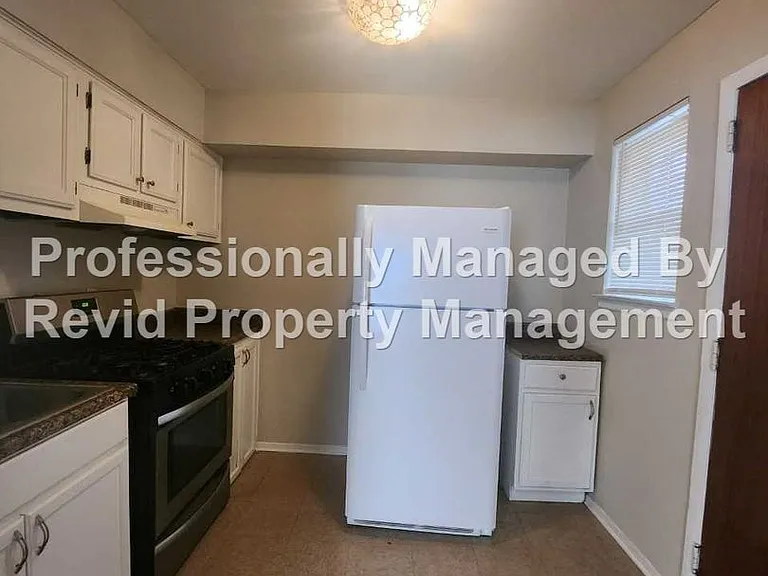 1280 Harbert Ave. — Photo 13
