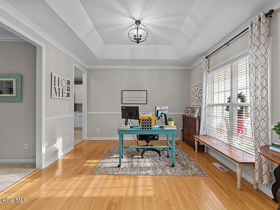 5th image of 501 Sarazen Drive