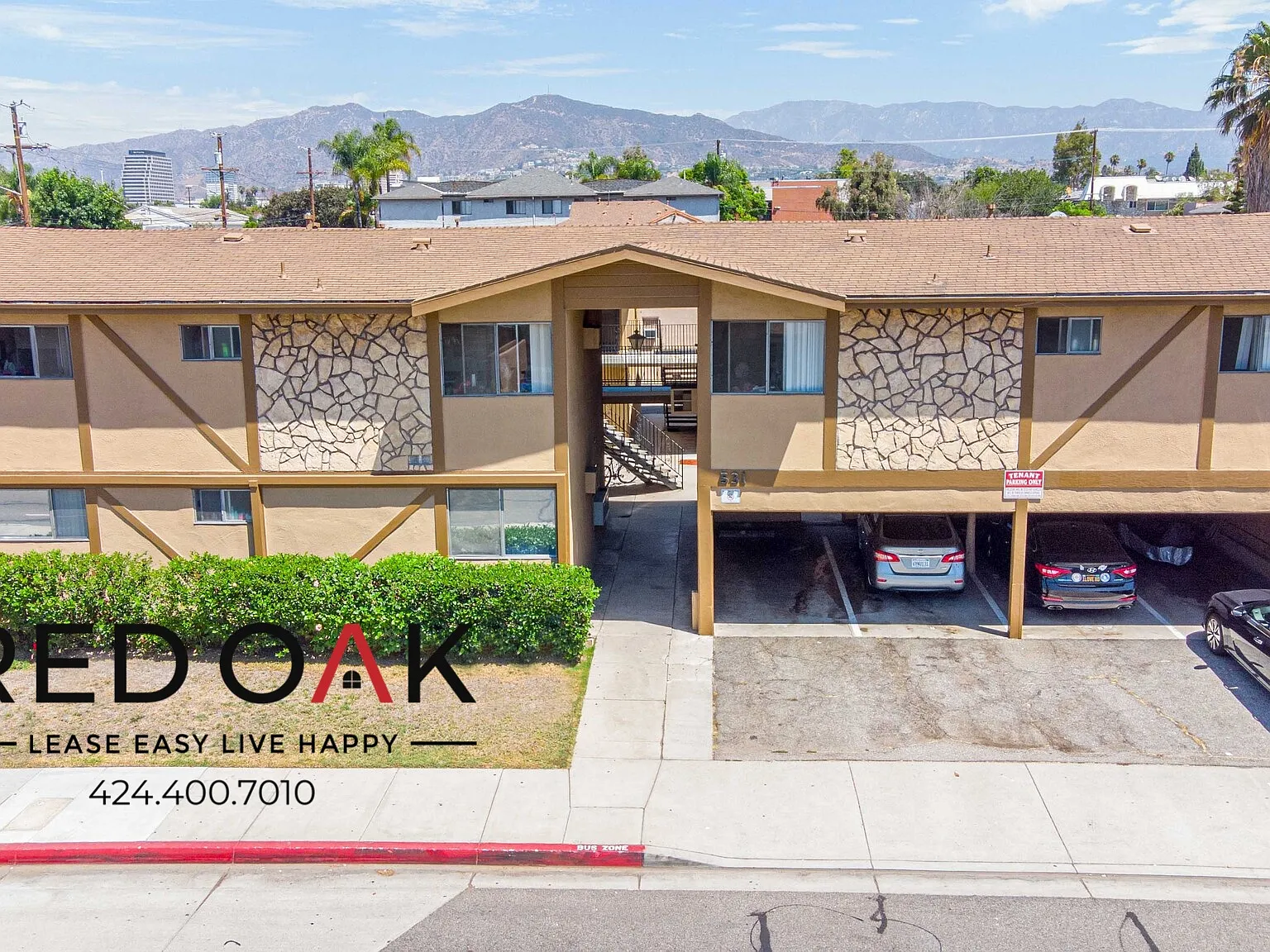 ~Low Deposit~ Sun-Drenched Two Bedroom With Eat-In Kitchen, Air Conditioning, And Included Parkin... — Photo 4
