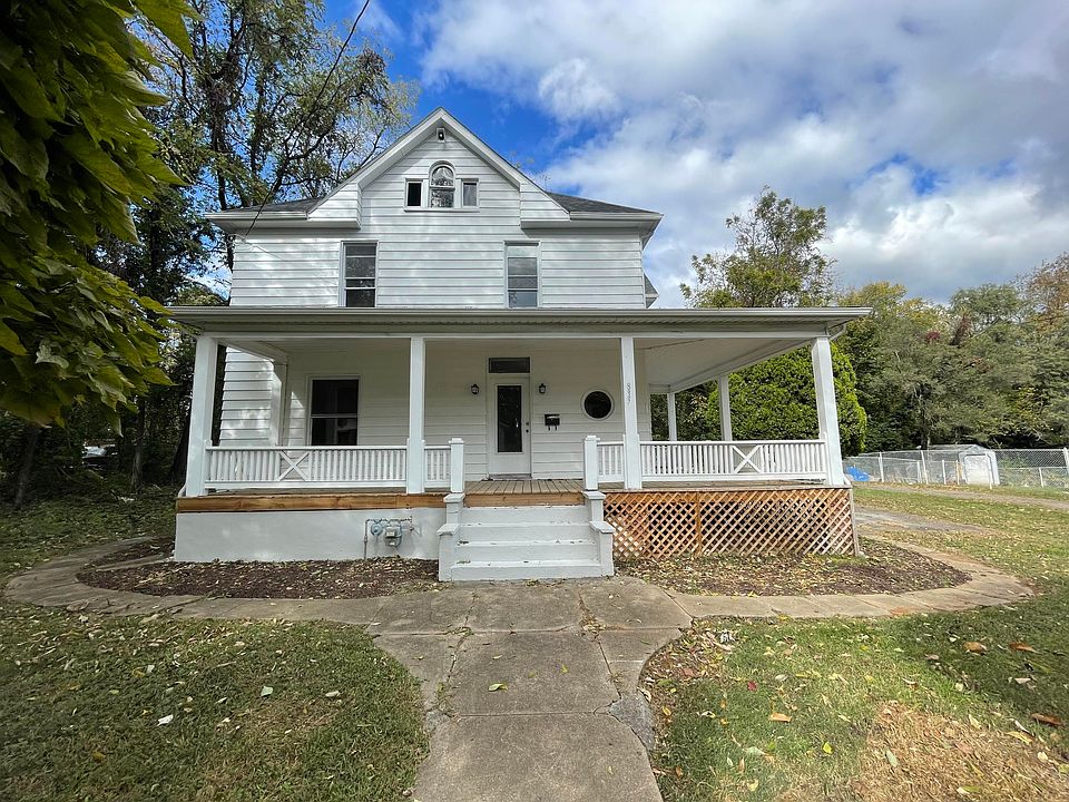1st image of 835 Staunton Ave NW