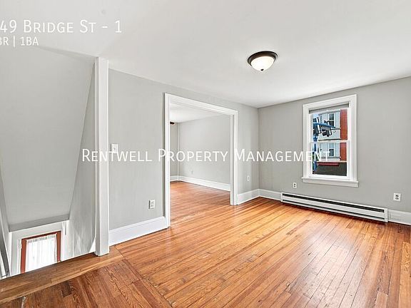 3rd image of 249 Bridge St APT 1