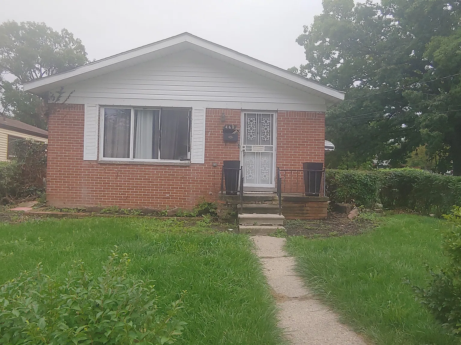 3 bed, 1200 sqft, $1,500 — Photo 1