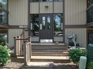 9800 Cove Dr UNIT 5H, North Royalton, OH 44133