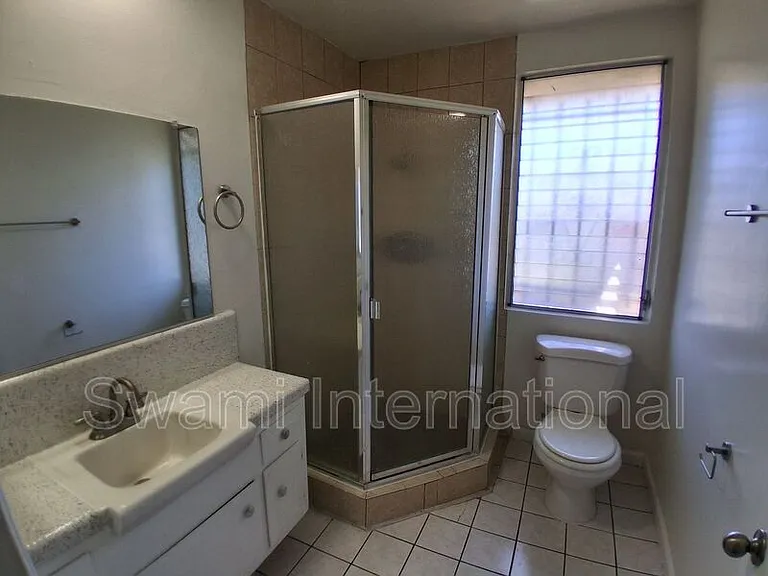 633 E 97th St #1 — Photo 19