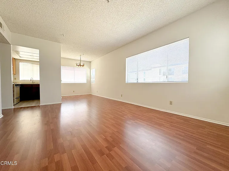 336 N Chapel Ave #E — Photo 2