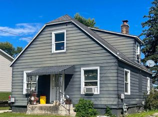 204 Iowa Ave, Decorah, IA 52101
