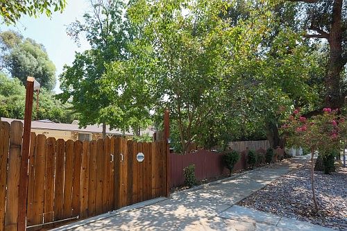 2nd image of 4914 Alhama Dr