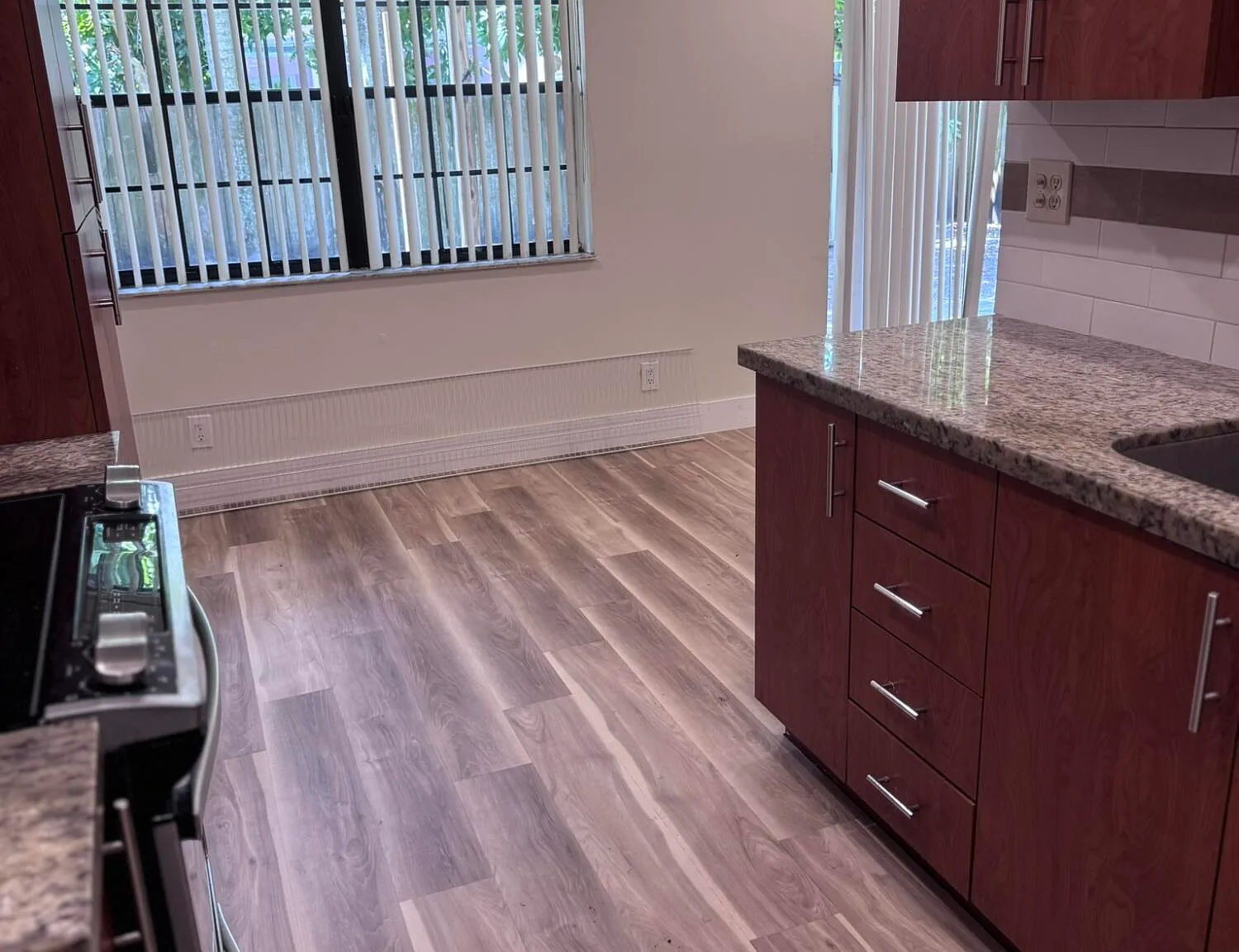3 bed, 2.0 bath, 1235 sqft, $2,650 — Photo 2