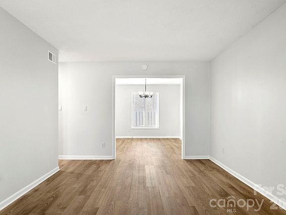 5th image of 1905 Mereview Ct Unit 20