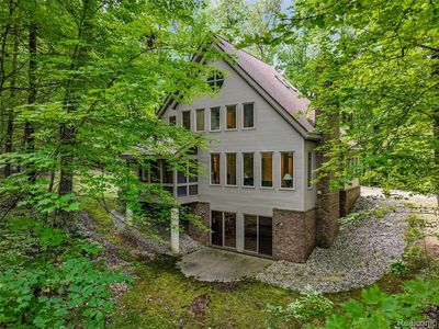 1525 Perry Lake Rd, Ortonville, MI, 48462