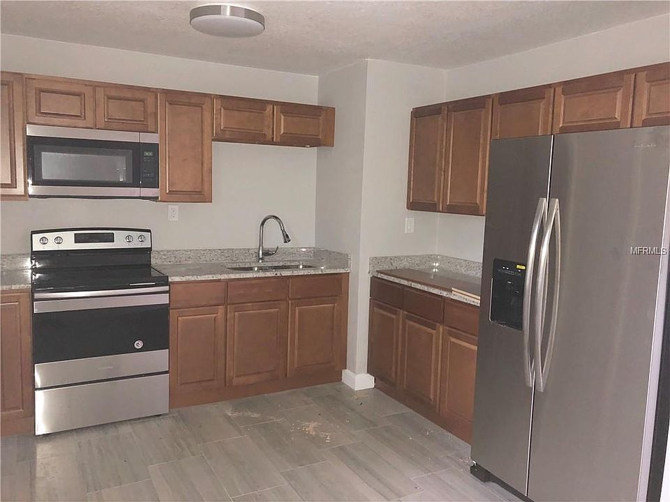 2nd image of 817 E McEwen Ave