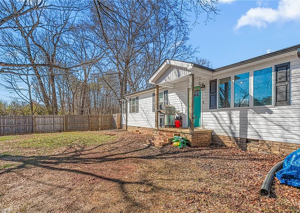 1st image of 118 Shady Grove Rd