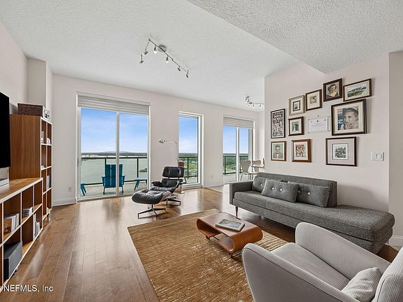 5th image of 1431 RIVERPLACE Boulevard #2007
