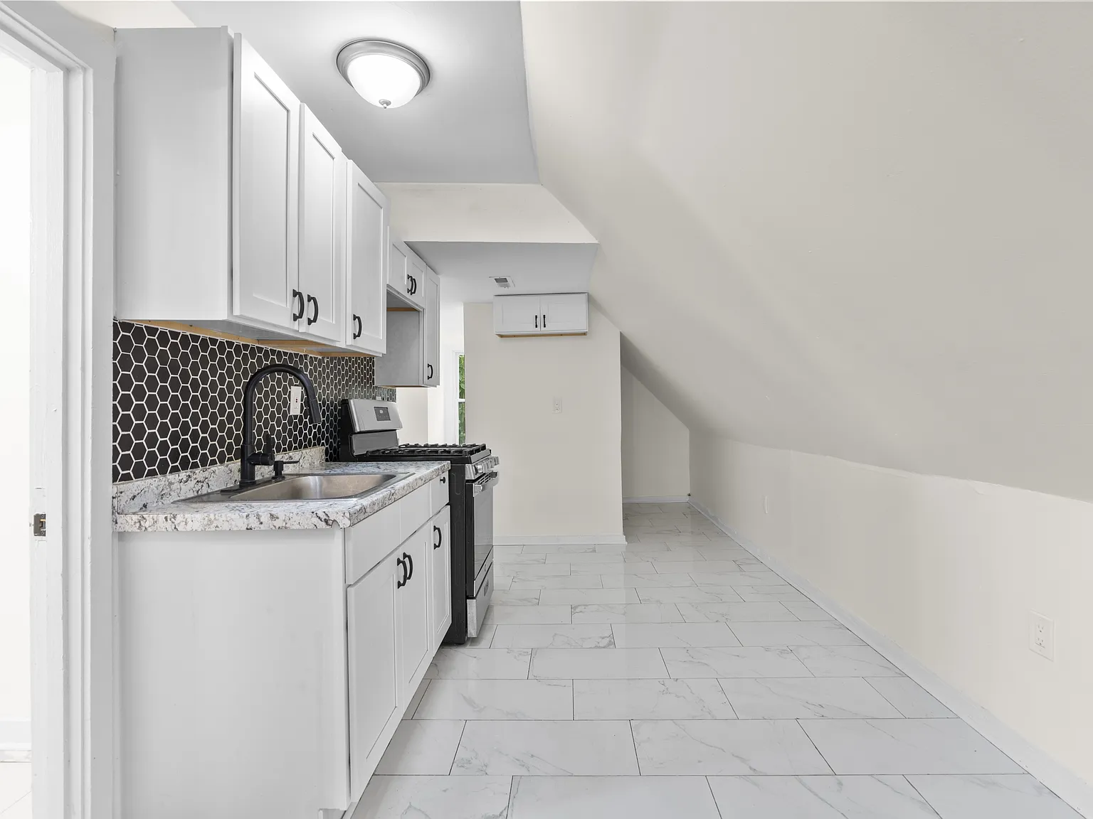 693 Dixwell Ave - 3 — Photo 3