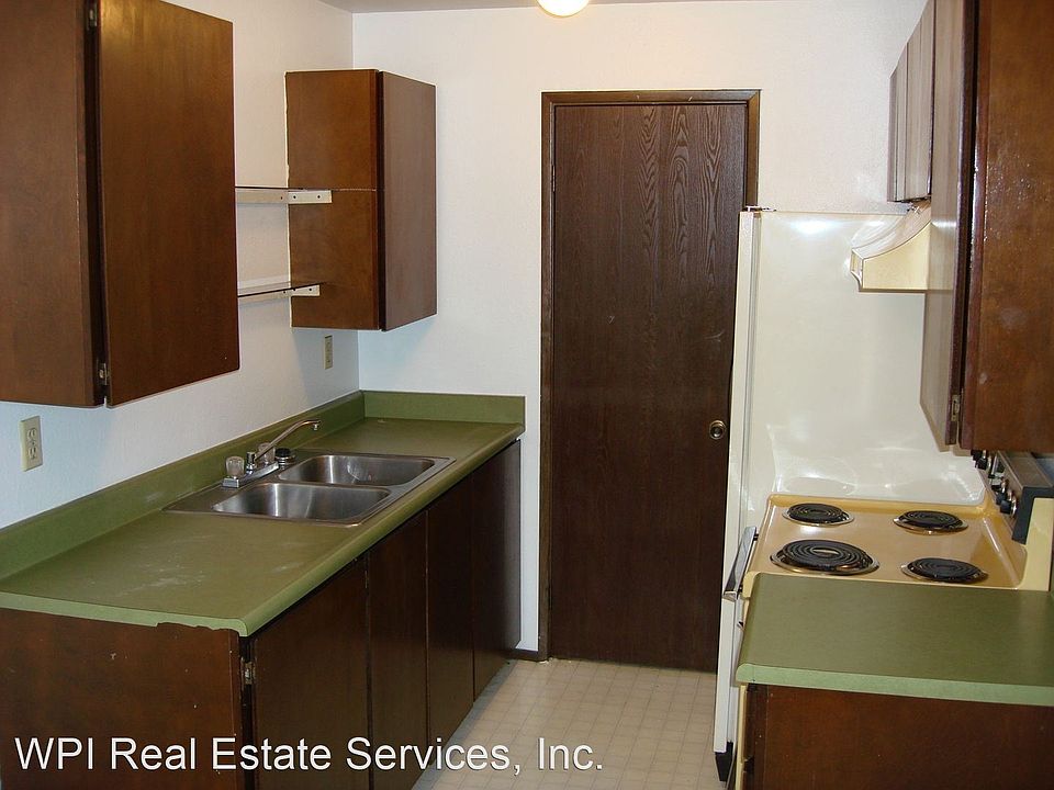 2nd image of 10606 Kline St SW #7