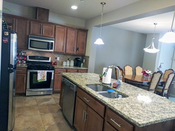 Kitchen - Granite Counter Tops