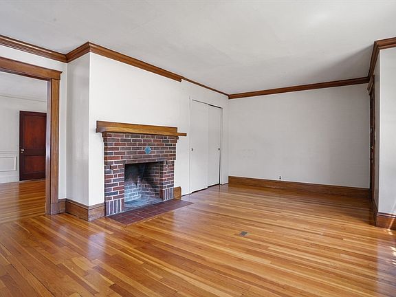 2nd image of 379-381 Newtonville Ave