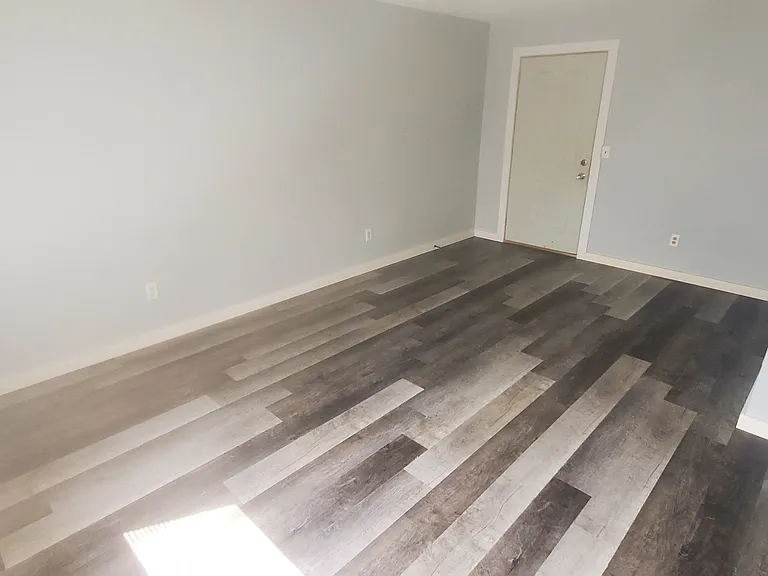 919 Gould St #6 — Photo 3