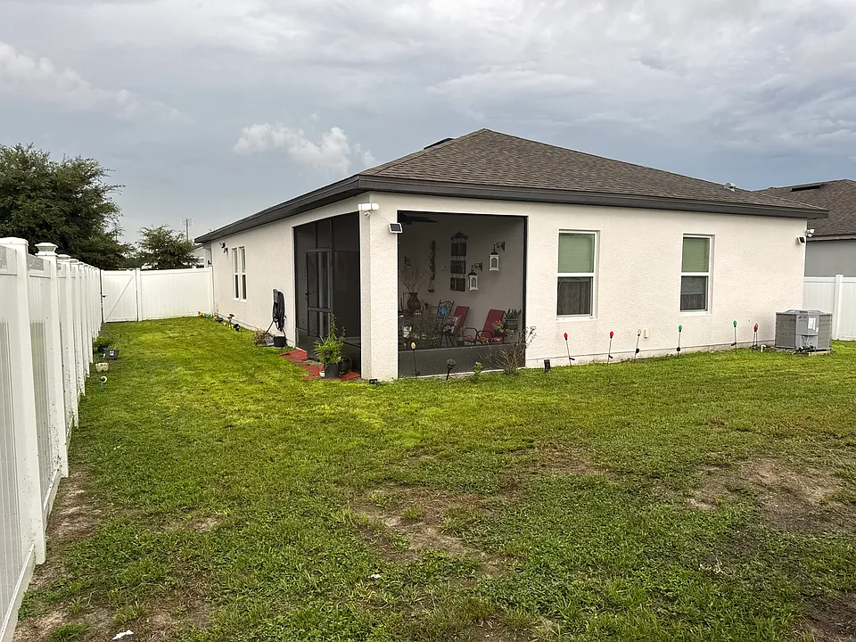 3512 Fernanda Dr