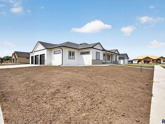 2nd image of 151 Mydland Cir