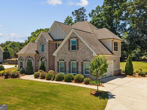 2nd image of 1672 Horseshoe Bend Ln